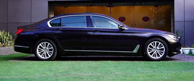 https://images10.gaadi.com/usedcar_image/4538671/original/processed_f87f82a5ab1e50cefbe2caeb2ed7e38b.jpg?imwidth=6401