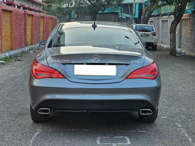 https://images10.gaadi.com/usedcar_image/4538677/original/processed_af8ecbb97498400e46674fdcdd4e5517.jpg?imwidth=6401