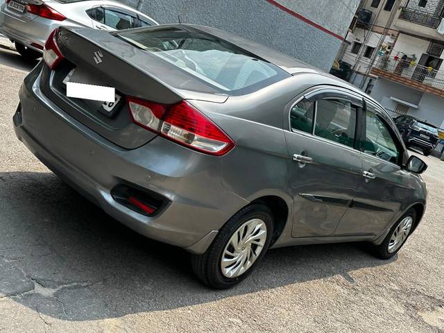 https://images10.gaadi.com/usedcar_image/4538686/original/processed_cfc17f7b6fa99ff17d66e84a22380571.jpg?imwidth=6402