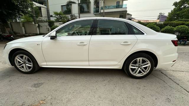 https://images10.gaadi.com/usedcar_image/4538689/original/265e7daa0ee9d6022b02a50d4e065c01.jpg?imwidth=6402