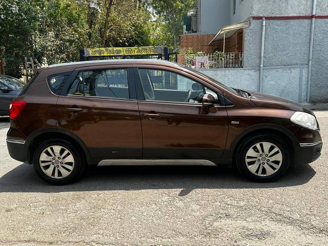 https://images10.gaadi.com/usedcar_image/4538699/original/processed_0c9a545b5bfe5aad21472b5b7b665694.jpg?imwidth=6401