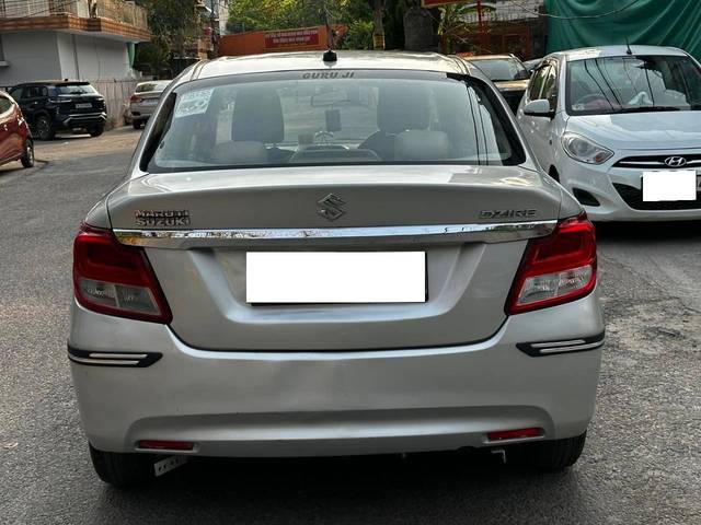 https://images10.gaadi.com/usedcar_image/4538710/original/processed_9d7dc42ba287a36db9d91a2f26b1a21f.jpg?imwidth=6402