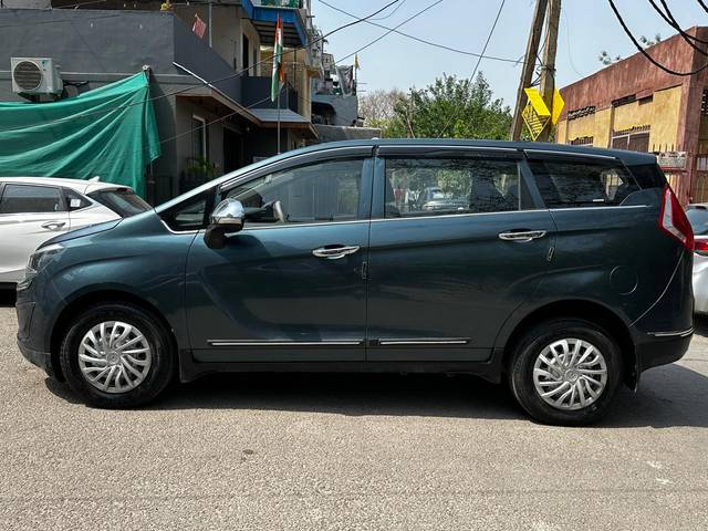https://images10.gaadi.com/usedcar_image/4538711/original/2fe7533c65c435e5cf0aeb0a5520d829.jpg?imwidth=6402
