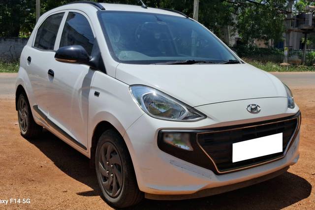 https://images10.gaadi.com/usedcar_image/4538716/original/processed_3a100b0f87f73932024abe1df7aa2f93.jpg?imwidth=6400