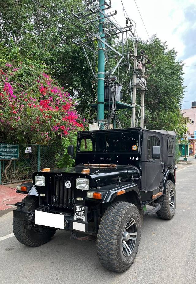 https://images10.gaadi.com/usedcar_image/4538734/original/processed_90e82223cf26b3ac156b2302051675b5.jpg?imwidth=6401