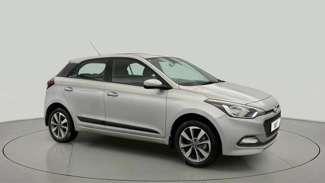 https://images10.gaadi.com/usedcar_image/4538737/original/c4ad3c8560bc25d26c0db32789a7c2fc.jpg?imwidth=6400