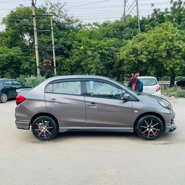 https://images10.gaadi.com/usedcar_image/4538748/original/3153abf65d2a125cb32d1fb3c22c6f4d.jpg?imwidth=6401