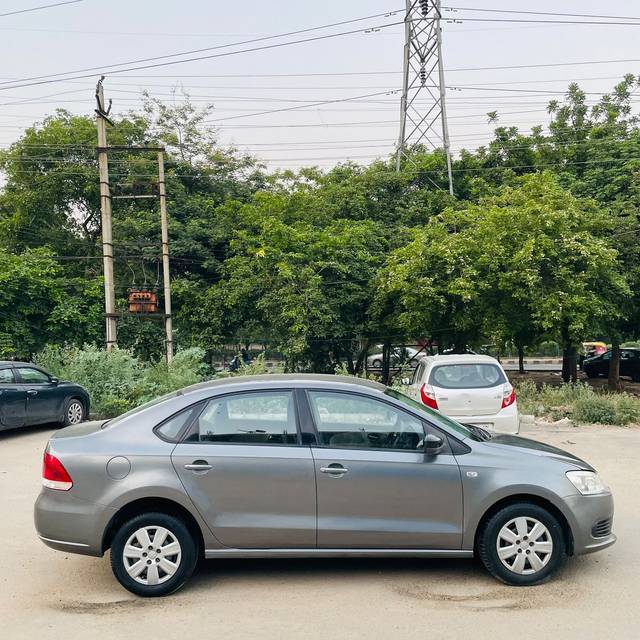 https://images10.gaadi.com/usedcar_image/4538752/original/b799c896e434515b29b61184b9975e79.jpg?imwidth=6401