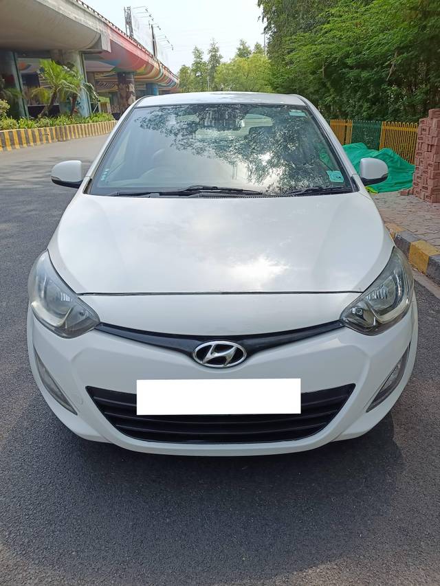 https://images10.gaadi.com/usedcar_image/4538757/original/processed_9938514f6f75a12d148544d53b9bd1c0.jpg?imwidth=6400