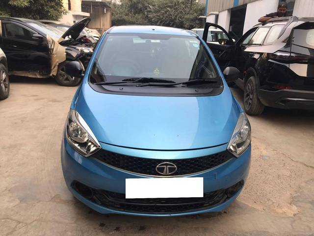 https://images10.gaadi.com/usedcar_image/4538778/original/processed_8e856a5e-e0fe-4e35-8e41-626bd7d804a6.jpg?imwidth=6401
