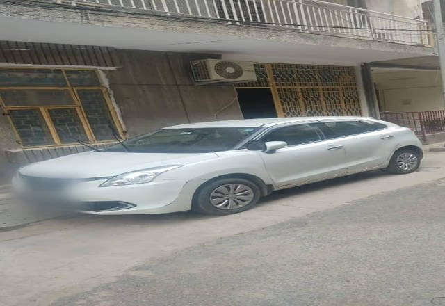 https://images10.gaadi.com/usedcar_image/4538793/original/dd1fa98b-c4f1-46dc-aca0-82720c13db23.?imwidth=6401