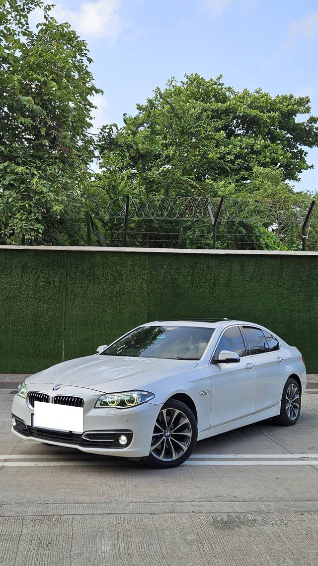https://images10.gaadi.com/usedcar_image/4538807/original/processed_0853a281804062f996fcfb1dadfba119.jpeg?imwidth=6402