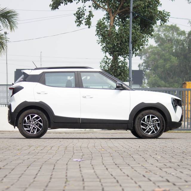 https://images10.gaadi.com/usedcar_image/4538813/original/1f9350eb76b4d8947f65ae3446486207.jpg?imwidth=6401