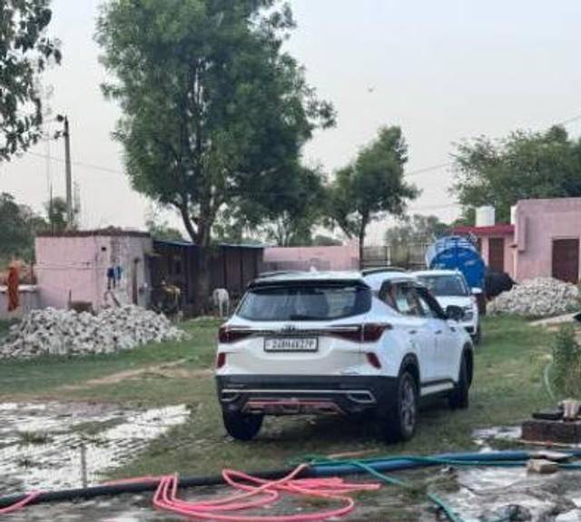 https://images10.gaadi.com/usedcar_image/4538824/original/processed_ff864d18-3b44-461d-bf08-09bb8360e416.jpg?imwidth=6400