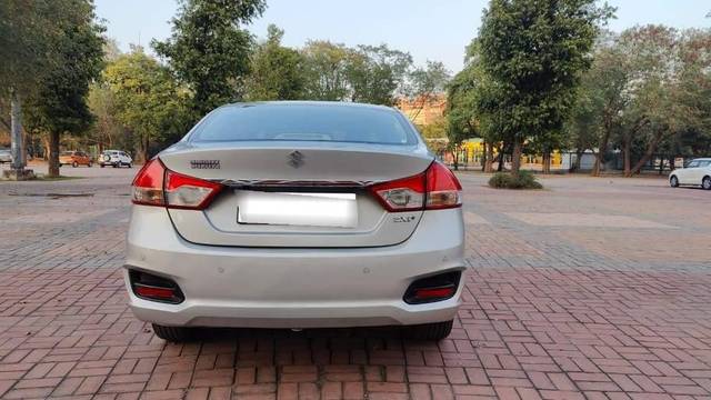 https://images10.gaadi.com/usedcar_image/4538825/original/processed_0674bcfdb254caa077669c0a377f9d47.jpg?imwidth=6402