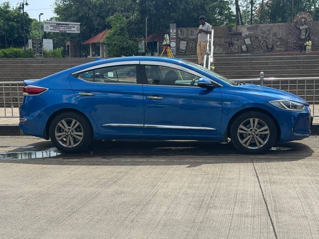 https://images10.gaadi.com/usedcar_image/4538836/original/processed_82b65ed260f1c4a20689ee55271eb1c3.jpg?imwidth=6401