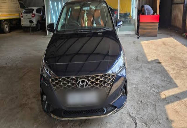 https://images10.gaadi.com/usedcar_image/4538837/original/65e21933-3192-45b3-9b32-ae48b8926911.?imwidth=6400