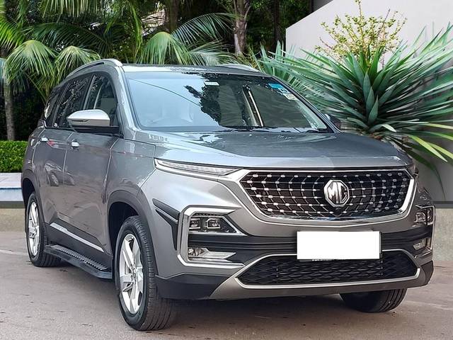 https://images10.gaadi.com/usedcar_image/4538851/original/processed_db0bbd54-4849-4e64-997a-162d5018d85e.jpg?imwidth=6400