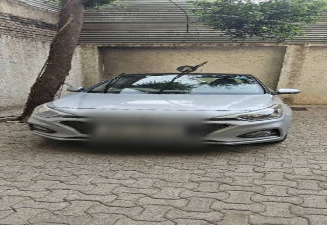 https://images10.gaadi.com/usedcar_image/4538875/original/dc3ffbb7-8a12-4580-ba27-18e63ca11e5b.?imwidth=6400