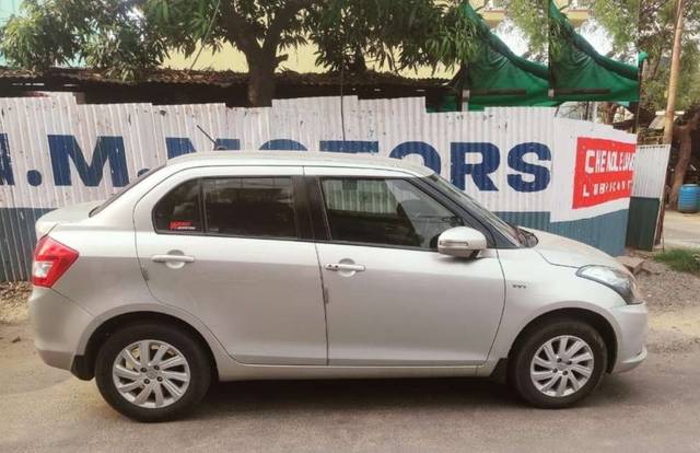 https://images10.gaadi.com/usedcar_image/4538876/original/0ae0fd4622caa62cf5808dea2e1900ae.jpg?imwidth=6401