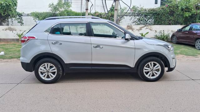 https://images10.gaadi.com/usedcar_image/4538880/original/642b5f8859d92def43de8bf946ebbe00.jpg?imwidth=6401