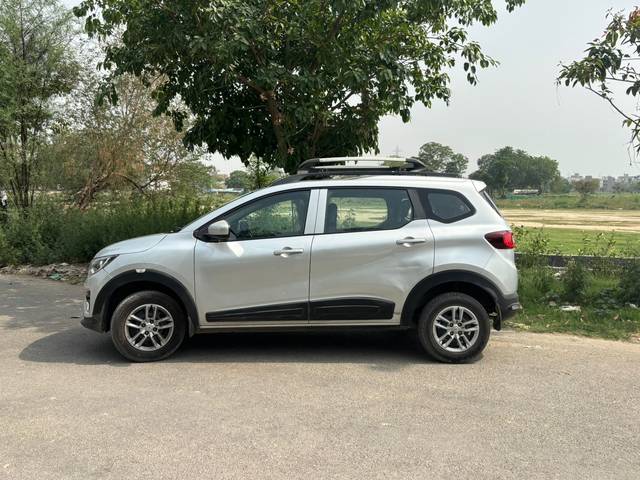 https://images10.gaadi.com/usedcar_image/4538891/original/d1853363-520e-4bae-842f-0d6cda17e21b.jpg?imwidth=6401