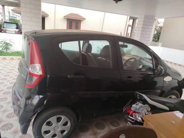 https://images10.gaadi.com/usedcar_image/4538923/original/processed_7911a9b6-807e-42e4-a0a3-43be606d58db.jpg?imwidth=6402