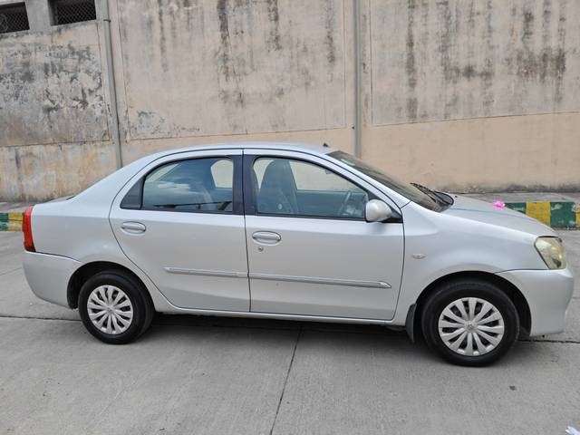 https://images10.gaadi.com/usedcar_image/4538940/original/e68081b351550ba3930419c85afc35fc.jpg?imwidth=6401