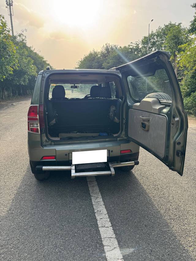 https://images10.gaadi.com/usedcar_image/4538949/original/processed_df98196534d64a0e5a4725cef896b394.jpg?imwidth=6402
