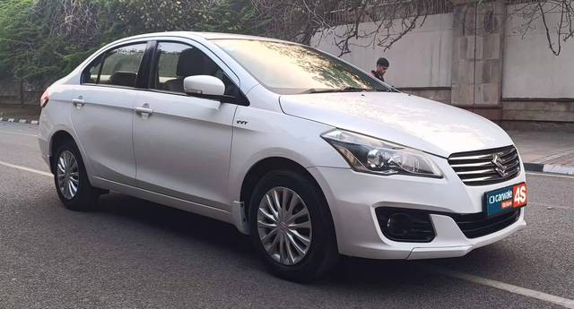 https://images10.gaadi.com/usedcar_image/4538950/original/processed_f69a3c68cbd2b6568d31499769d55d9f.jpg?imwidth=6400