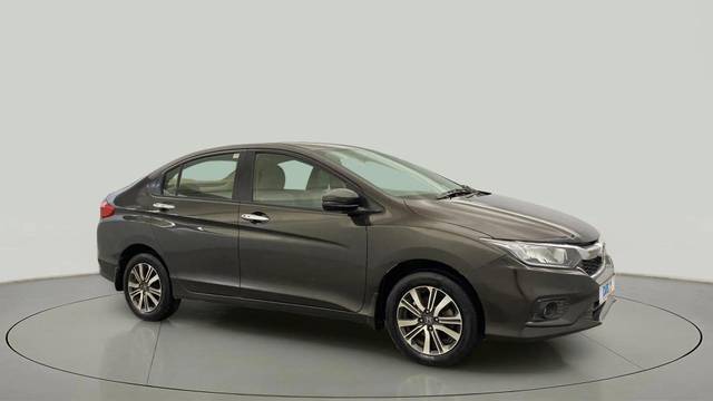 https://images10.gaadi.com/usedcar_image/4538957/original/7f4ea7e5f0c1d9b60a9f05696c74f1ec.jpg?imwidth=6400
