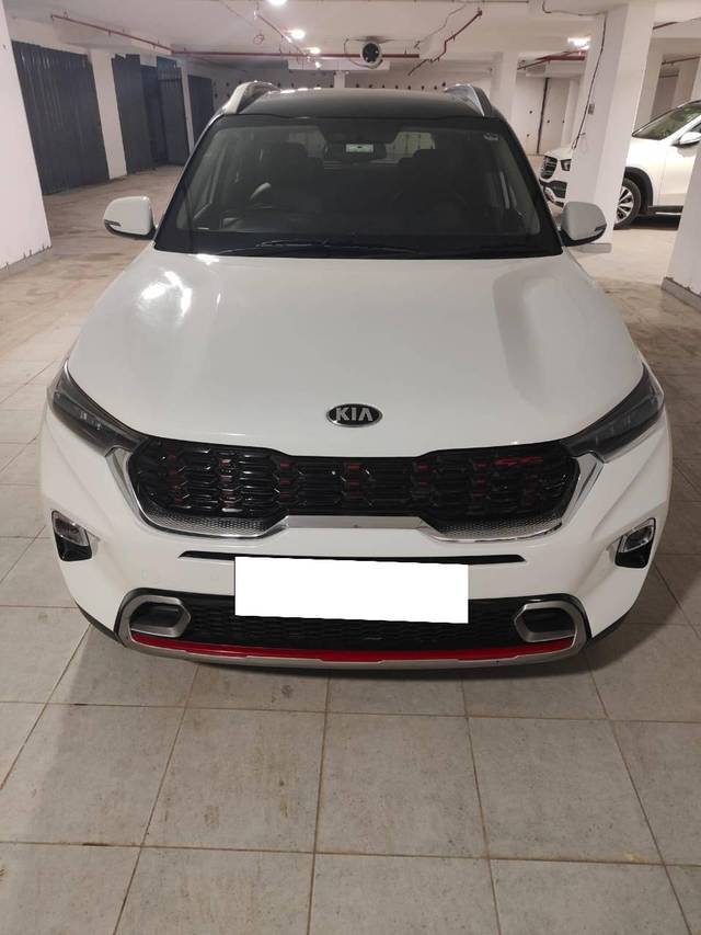 https://images10.gaadi.com/usedcar_image/4538960/original/processed_279eb065a6bbc04fa1342837269402d1.jpg?imwidth=6402
