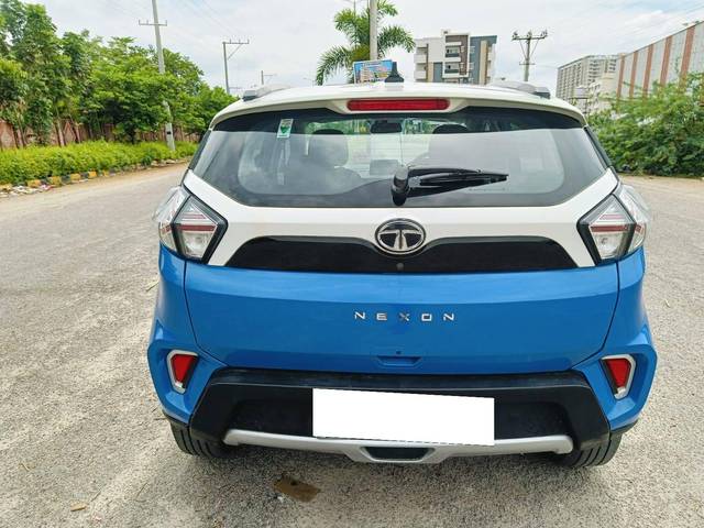 https://images10.gaadi.com/usedcar_image/4538961/original/processed_2e5c20974c32e25589c632d9c0a9722f.jpg?imwidth=6402