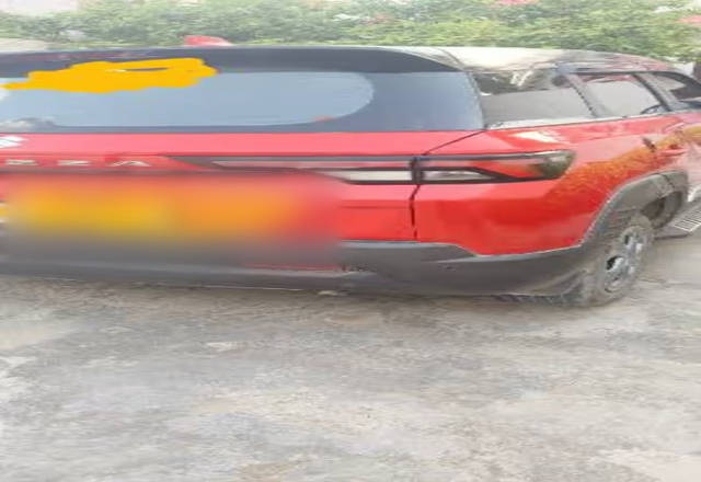 https://images10.gaadi.com/usedcar_image/4538979/original/82d1186f-32b4-40d8-aee9-db65d00222cd.?imwidth=6402