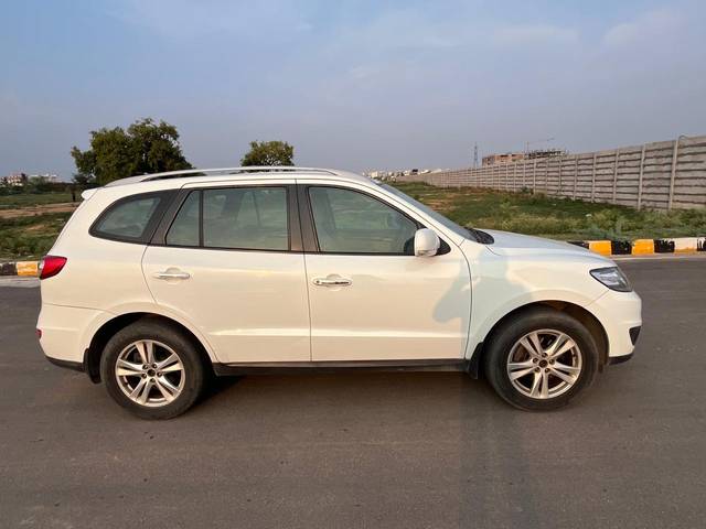 https://images10.gaadi.com/usedcar_image/4538993/original/7e3501b922d8afb7e720f143d5463791.jpg?imwidth=6401