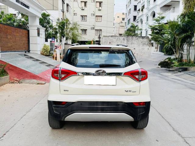 https://images10.gaadi.com/usedcar_image/4538994/original/processed_2bd062cb5370ef61567ca3ebe0eca4c7.jpg?imwidth=6402