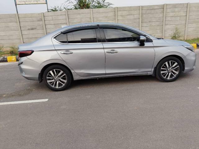 https://images10.gaadi.com/usedcar_image/4538997/original/processed_0918351951b2270e1cf2b403eb5855e0.jpg?imwidth=6401