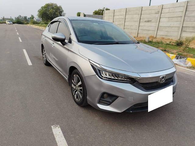 https://images10.gaadi.com/usedcar_image/4538997/original/processed_6af2fbfb8c70529053cdff0d7f88f3ac.jpg?imwidth=6400