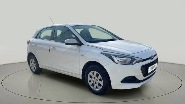 https://images10.gaadi.com/usedcar_image/4539000/original/5b3377d93a28f16d081169b6b35be50e.jpg?imwidth=6400