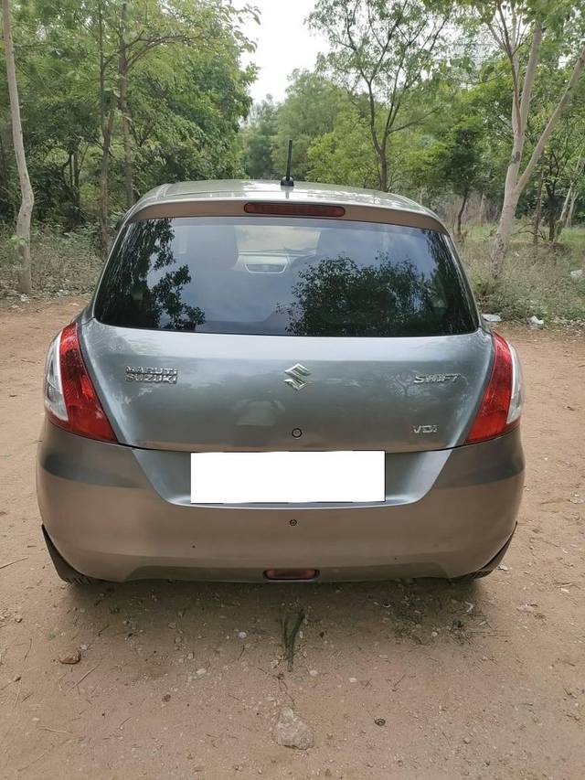 https://images10.gaadi.com/usedcar_image/4539002/original/processed_24999fe43ec1ee3248d430105a536b05.jpg?imwidth=6402