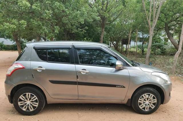 https://images10.gaadi.com/usedcar_image/4539002/original/processed_780b25c07b555d47edad35aa73efcf50.jpg?imwidth=6401