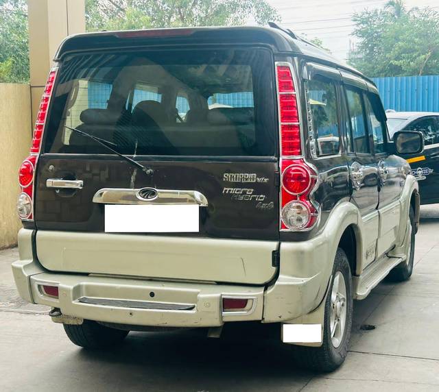 https://images10.gaadi.com/usedcar_image/4539005/original/processed_515584b27057eb0930b6ec7089b0574b.jpg?imwidth=6401