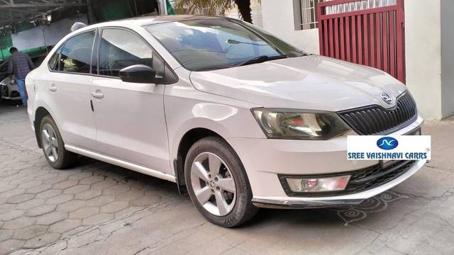 https://images10.gaadi.com/usedcar_image/4539066/original/processed_af72f6925e1de9312fd5a70f11a889dc.jpg?imwidth=6400