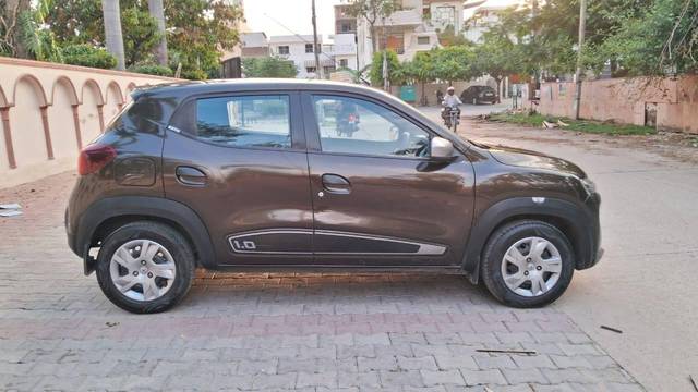 https://images10.gaadi.com/usedcar_image/4539095/original/processed_b1ee652e52fb760febd5a25c84e80fd1.jpg?imwidth=6401