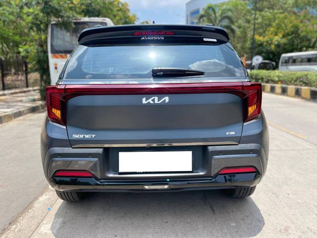 https://images10.gaadi.com/usedcar_image/4539096/original/processed_1af4424352ff476f9a4f7c9951efbc70.jpg?imwidth=6402