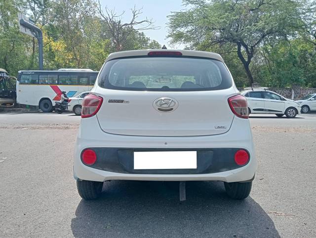 https://images10.gaadi.com/usedcar_image/4539107/original/processed_7387f961c182ee9e075662a24cdaca66.jpg?imwidth=6402