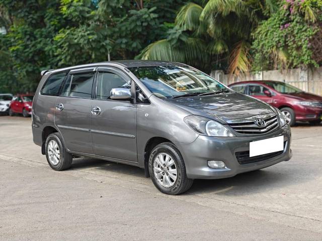 https://images10.gaadi.com/usedcar_image/4539115/original/processed_8710ba38eeeb2084b138fa510b1e7dd5.jpg?imwidth=6400