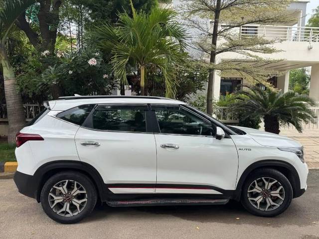 https://images10.gaadi.com/usedcar_image/4539137/original/processed_4434b318-cf41-4831-b2f2-88006cb0ec09.jpeg?imwidth=6401