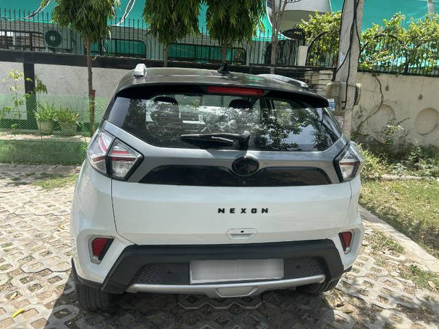 https://images10.gaadi.com/usedcar_image/4539194/original/processed_626f3a3e-e742-4021-9fbd-1f94362d8a64.png?imwidth=6402