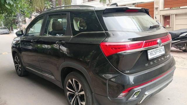 https://images10.gaadi.com/usedcar_image/4539196/original/processed_7f48da29095e192e26f13d12eeb35714.jpg?imwidth=6401